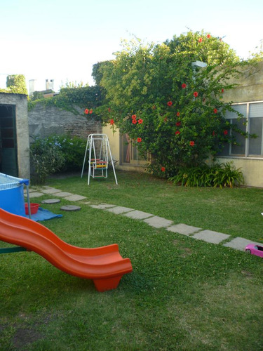 Casa En Venta - 3 Dormitorios 1 Baño - 450mts2 - Ensenada