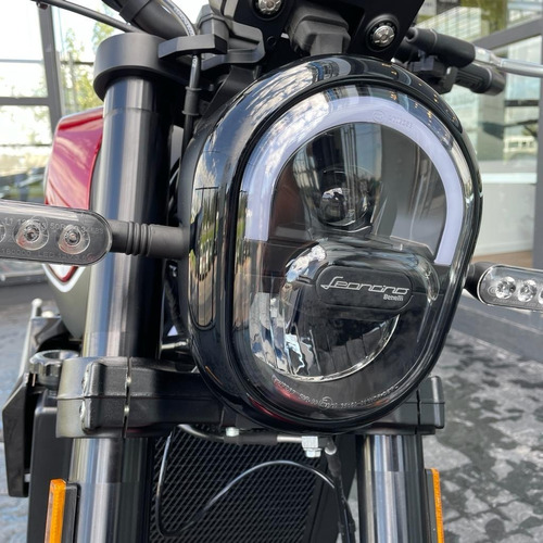 Imagen 4 de 25 de Benelli Leoncino 250 Benelli Store Pilar F
