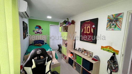 Casa En Venta En Campo Claro 3 Niveles Caracas Angela Tochon