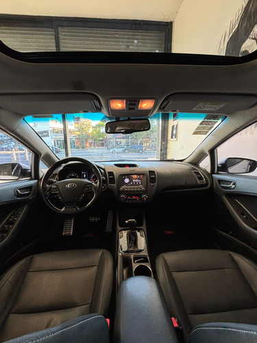 Kia Cerato 2.0 Sx At6