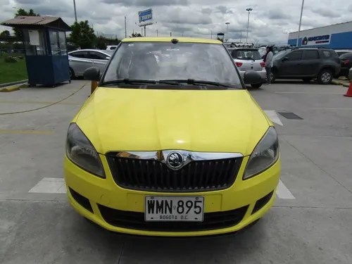 Taxi Skoda Fabia Combi, Taxis Libres Automóvil Modelo 2015.
