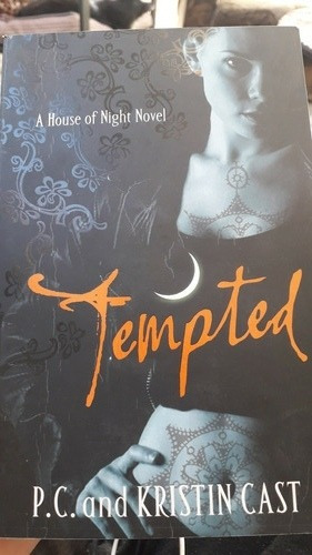 A House Of Night. Tempted (p. C./ Kristin Cast) 