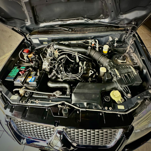 Mitsubishi Pajero TR4 2.0 4x2 Flex Aut. 5p