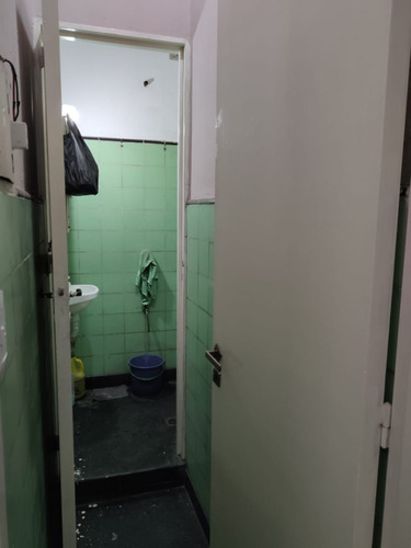 Imagen 5 de 8 de Local Comercial Bahia Blanca Alt 10 A Mts De Av Rivadavia Y Est Ffcc Sarmiento Floresta