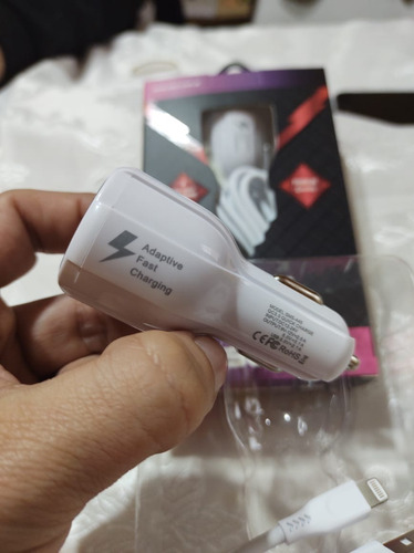 Imagen 2 de 2 de Cargador De Auto Carga Rapida Qualcomm 3.0 Incluye Cable