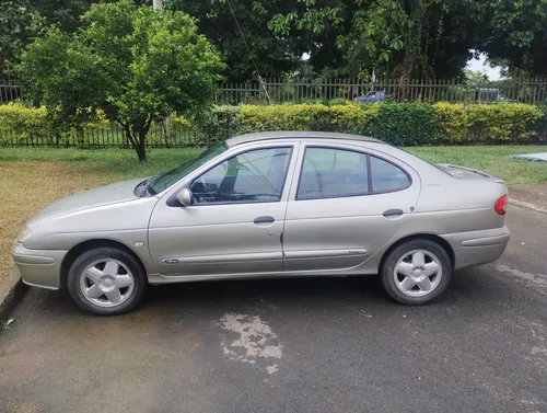 Renault Megane 1.6 Unique