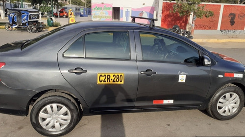 Toyota Yaris 2012 Yaris Version Full