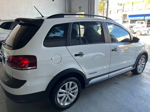 Imagen 7 de 14 de Volkswagen Suran 1.6 Track Les Automotores