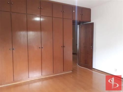 Imagem 4 de 8 de Casa Com Ótima Localização E Reformada. - 397