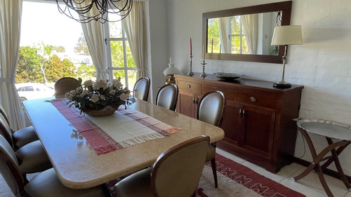 Clásica Casa En Venta En Carmel Barrio Privado. Construcción Tradicional. Amplia, Cómoda Y Con La Mejor Orientación.