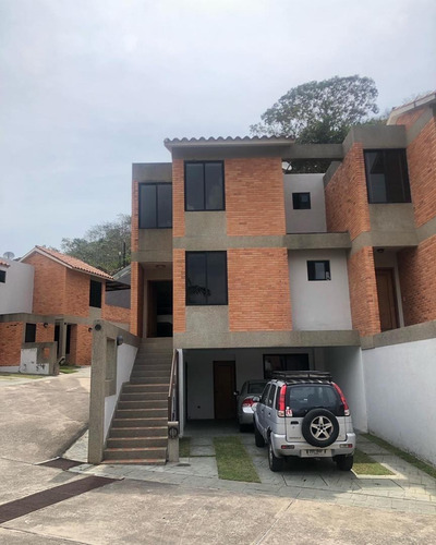Imagen 2 de 8 de Villa Capri, Th La Mejor Ubicacion