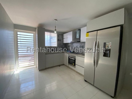 Valeria Chong Casa Alquiler Cabudare Lara Avenida Intercomunal Oportunidad Residencial Economico Código Inmobiliaria Rent-a-house 25-18352