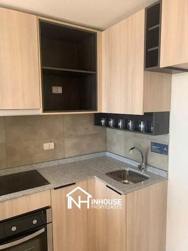 Departamento En Venta De 2 Dorm. En Estación Central