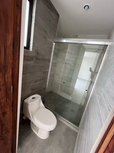 En Venta | Espectacular Casa En Privada Con Casa Club, Nuevo Refugio, Querétaro