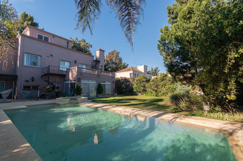Venta Casa 7 Ambientes El Lauquen Con Pileta Y Gym