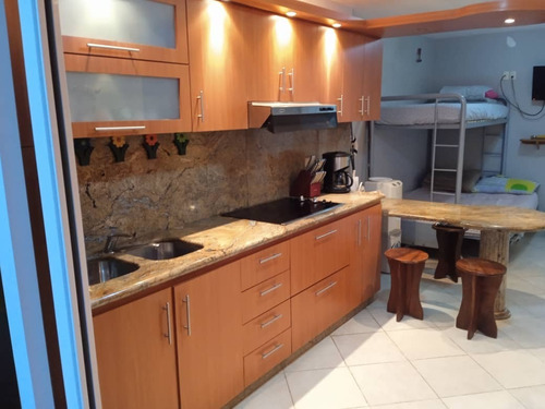 Imagen 4 de 18 de En Venta Apartamento En Tucacas Res. La Macarena Suites. Daniela J