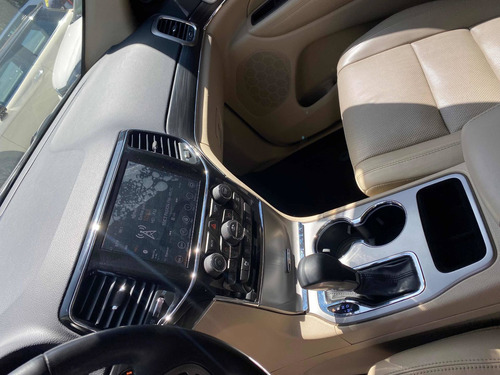 Imagen 10 de 13 de Jeep Grand Cherokee 2020 3.7 Limited Lujo 3.6 4x2 At