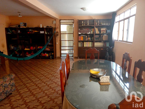 Venta Casa 10 Ambientes Hermenegildo Galeana