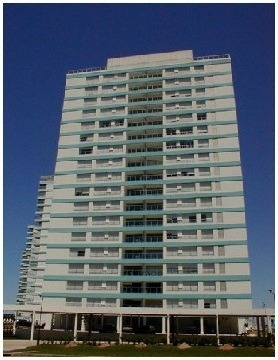 Apartamento En Venta De 3 Dormitorios En Playa Mansa
