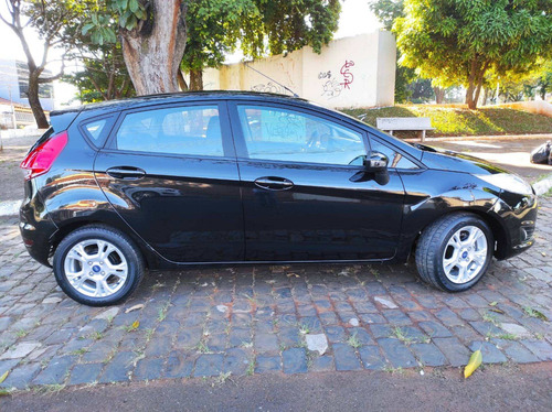 Imagem 2 de 8 de Ford Fiesta 1.6 Se Hatch 16v Flex 4p Powershift
