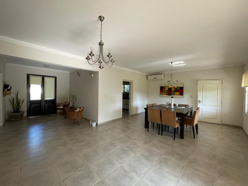 Venta Casa De 3 Dorm - Country Chacras De La Villa
