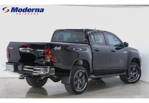 Toyota Hilux 2.8 D-4D TURBO DIESEL CD SR 4X4 AUTOMÁTICO