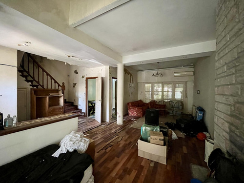 Imperdible Casa A Refaccionar O Demoler En La Lucila, Vicente Lopez, A Metros Del Centro Comercial.