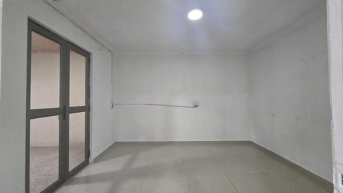 Casa Con Estacionamiento
