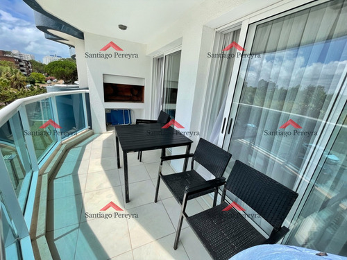 Se Alquila Moderno Apartamento 2 Dormitorios 3 Baños Con Lavadero Y Parrillero Propio, Excelentes Amenities Y Servicio De Playa