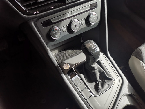 Imagen 16 de 22 de Volkswagen Taos Comfortline 0km