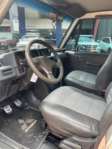 Mitsubishi Montero 2.6 L042 Lona