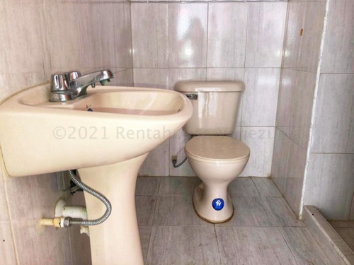 Imagen 17 de 30 de Casas En Venta Av Intercomunal Cabudare 21-11981 /m