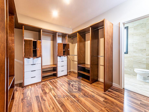 Casa En Venta En Colonia Santa Rosa De Jauregui, Querétaro, Querétaro