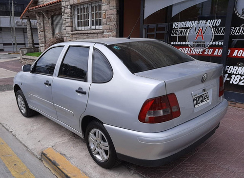 Volkswagen Polo Classic 1.6 Trendline 2006