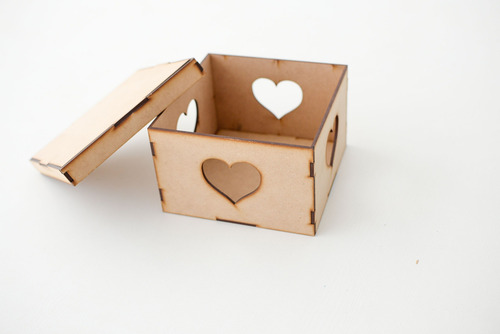 Cajas Caladas 15x15 Corazón Love Fibrofacil X3u