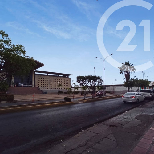 Imagen 7 de 10 de Alquiler Local Comercial Av 5 De Julio Barcelona