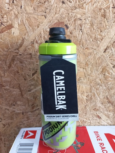 Imagen 4 de 5 de Termo Caramañola Camelbak Podium Dirt 21 Oz