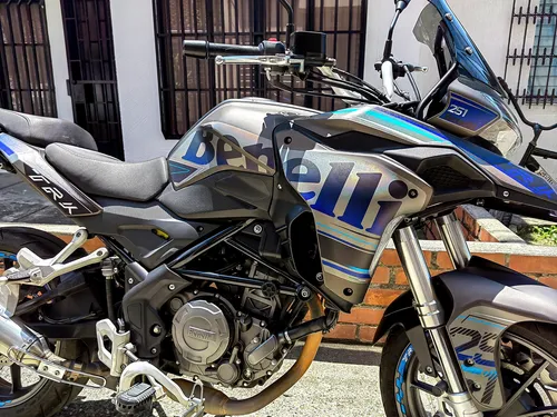 Benelli Trk 251