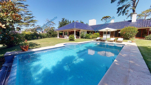 Barrio Golf - Arq Raul Clerc