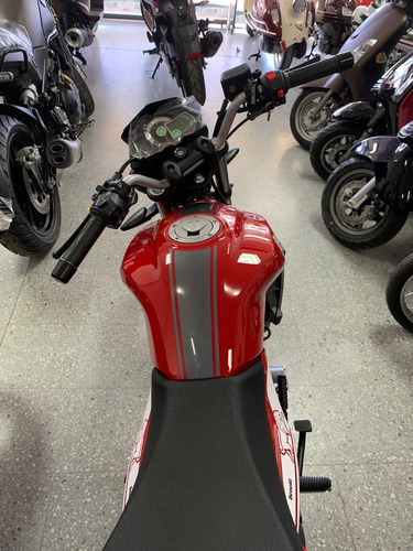 Imagen 4 de 25 de Benelli Tnt 15