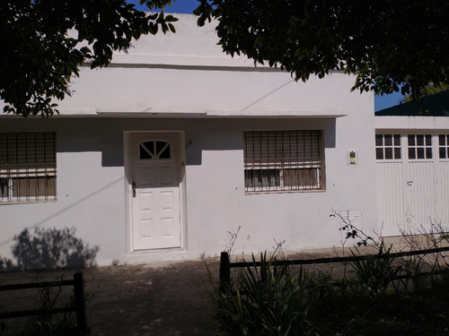 Imagen 2 de 2 de Casa En Venta En El Centro De Verónica - Punta Indio