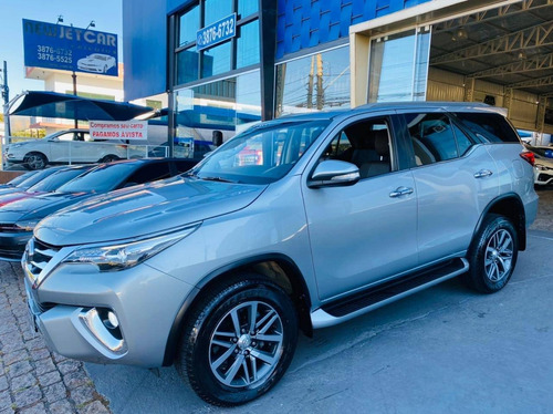 Imagem 7 de 15 de Toyota Hilux Sw4 2.8 Srx 4x4 7 Lugares 16v Turbo