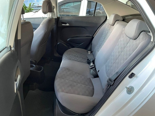 Imagem 9 de 15 de Hyundai Hb20s 1.6 Comfort Plus 16v Flex 4p Automático