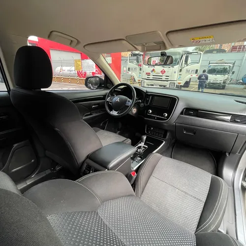 Mitsubishi Outlander Kaiteki Full 2.4l 4x4 2022