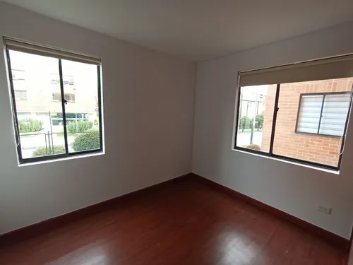 Espectacular Apartamento Con Espacios Amplios