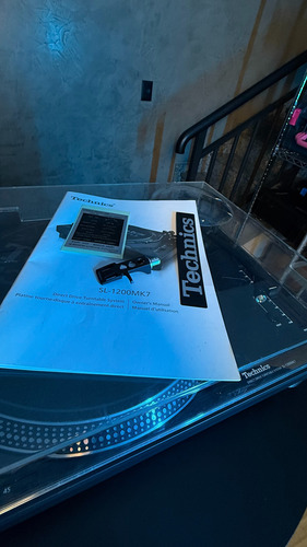 Technics Sl-1200mk7 Direct Drive, Cor Preta Preto (Usado)