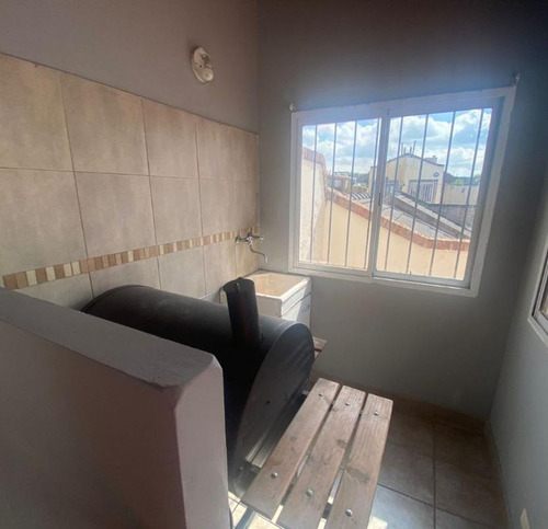 Dúplex En Venta - 2 Dormitorios 2 Baños - Cochera - 100mts2 - Parque Avellaneda