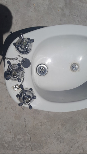 Bidet Con Griferia Usado (35cm *48. 35)