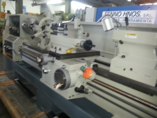 Torno Paralelo Marca Yunnan Modelo L2660a