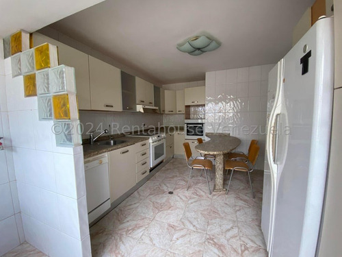 Macaracuay, Vendo Amplio Apartamento, 112 Mts2